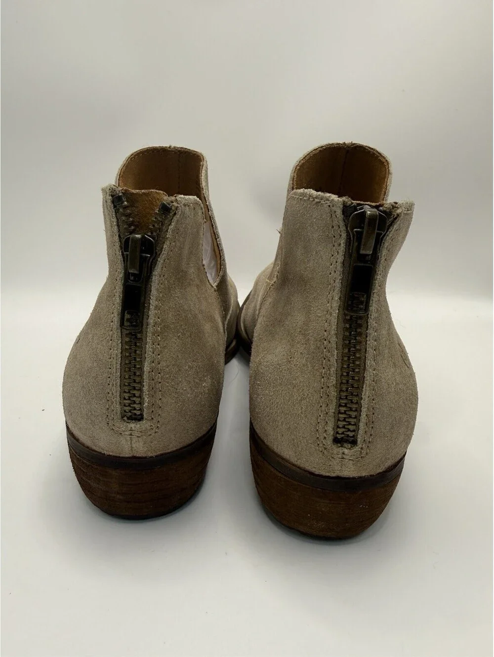 Born Beth Ankle Boots Zip Beige Distressed Women Sz 8.5 M NWOB